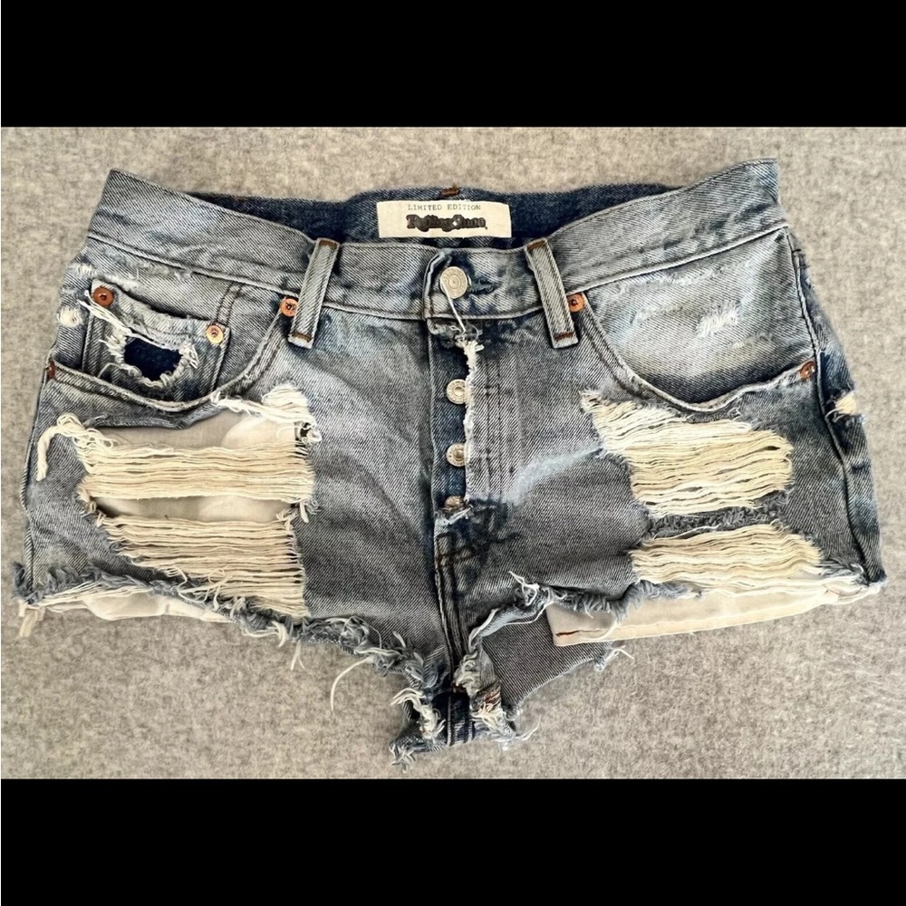 Levi's 501XX Rolling Stone Shorts Limited Edition SZ 28 Light Wash Festival Blue